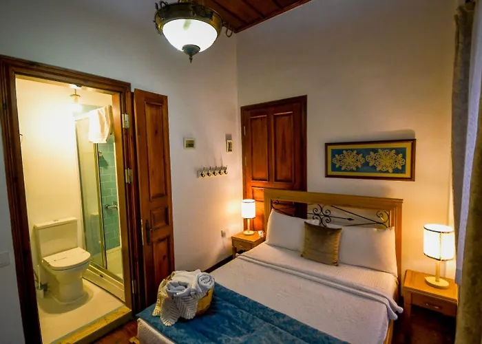 Hotel Aliye Hanim 2*